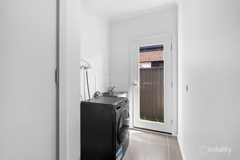 Property photo of 64 Corringa Way Craigieburn VIC 3064