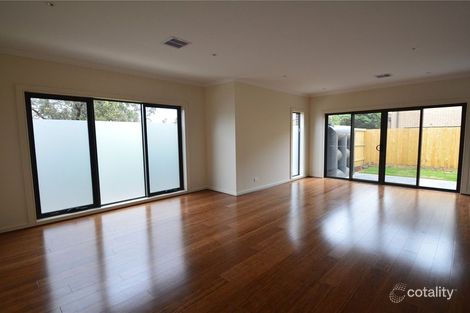Property photo of 8 Garden Place Notting Hill VIC 3168