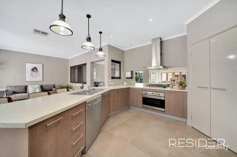 Property photo of 9 Coniston Place Craigieburn VIC 3064