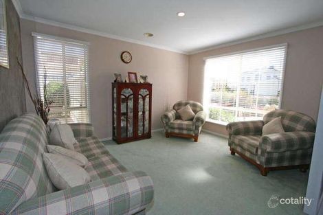 Property photo of 2 Revenue Place Lilydale VIC 3140