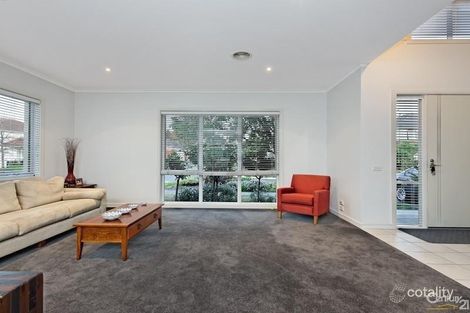 Property photo of 5 Pinehurst Way Heatherton VIC 3202