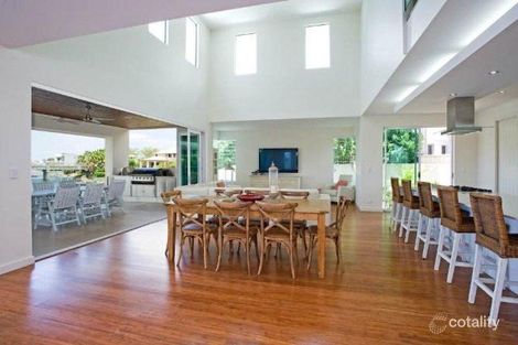 Property photo of 102 Southaven Drive Helensvale QLD 4212