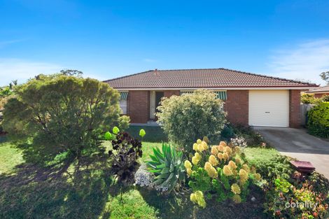 Property photo of 2/15 Ellimata Court Strathdale VIC 3550