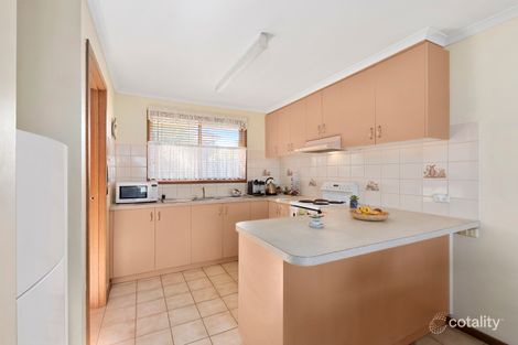 Property photo of 2/15 Ellimata Court Strathdale VIC 3550