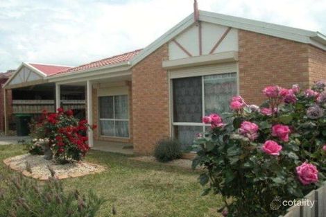 11 Captain Cook Cl, Skye, VIC 3977