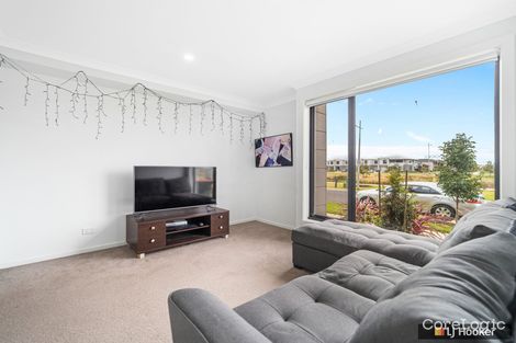 Property photo of 20 Heathwren View Werribee VIC 3030