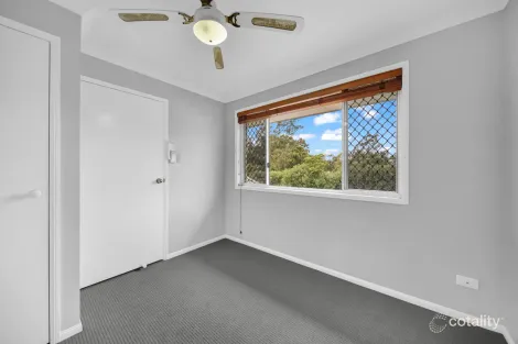 Property photo of 4/84-86 Castile Crescent Edens Landing QLD 4207