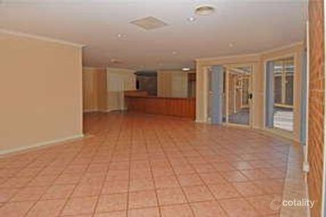 Property photo of 33 Golden Way Hillside VIC 3037