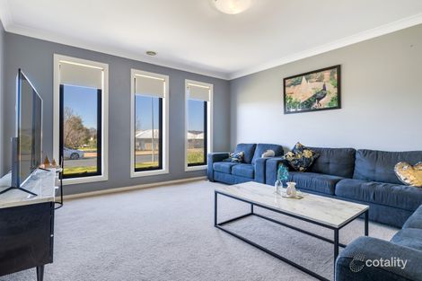 Property photo of 11 Bindari Avenue Glenfield Park NSW 2650