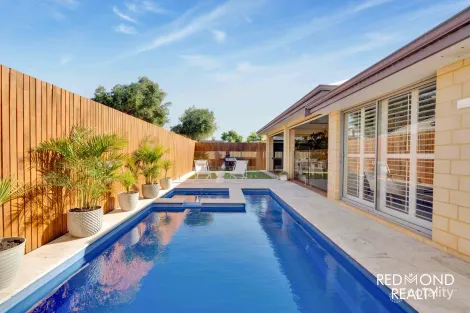 Property photo of 30 Quarram Crescent Burns Beach WA 6028