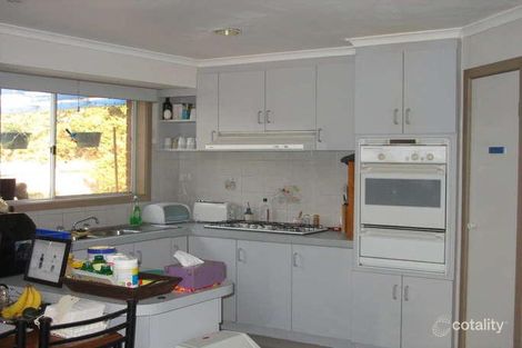 Property photo of 13 Carling Court Altona Meadows VIC 3028