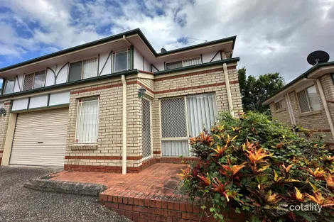 Property photo of 2/24 Hill Crescent Carina Heights QLD 4152