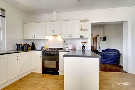 Property photo of 12 Hindmarsh Avenue West Hindmarsh SA 5007