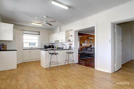 Property photo of 12 Hindmarsh Avenue West Hindmarsh SA 5007