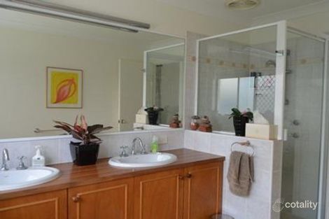 Property photo of 2 Minno Street Chapel Hill QLD 4069