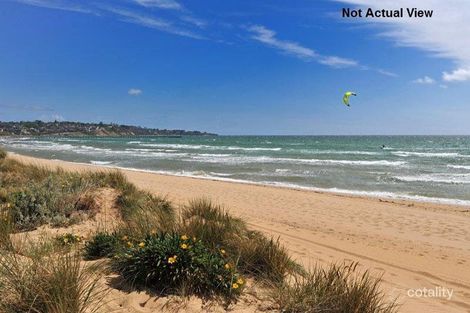 Property photo of 18 Beach Grove Seaford VIC 3198