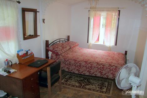 34 Pine St N, Millaa Millaa, QLD 4886