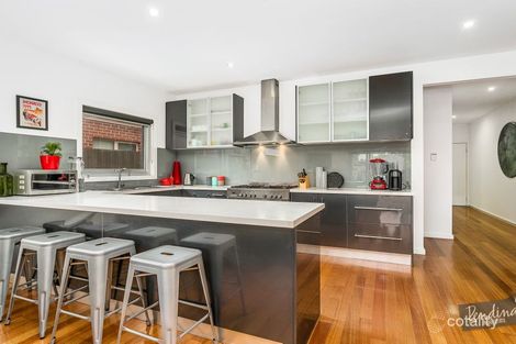 Property photo of 38 Robson Avenue Avondale Heights VIC 3034