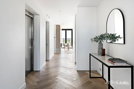 Property photo of 701/324 Centre Road Bentleigh VIC 3204