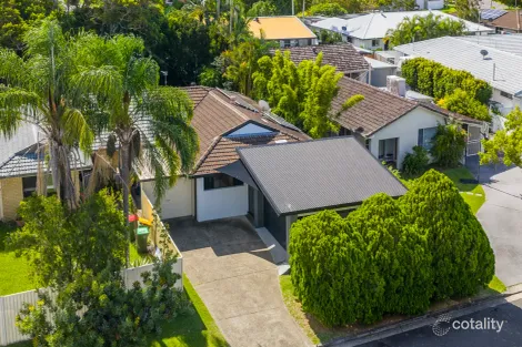 2/6 Russell Ct, Miami, QLD 4220