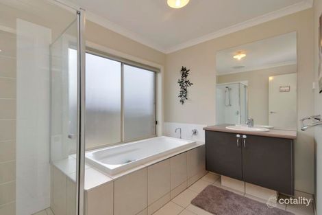 Property photo of 1/32 Duxbury Drive Traralgon VIC 3844
