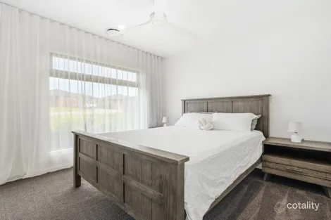 Property photo of 43 Eastern View Drive Eastwood VIC 3875