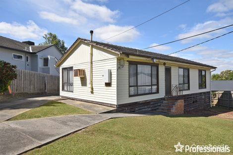 Property photo of 17 Carawa Street Mooroolbark VIC 3138