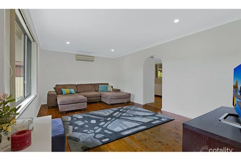 Property photo of 14 Seawind Terrace Berkeley Vale NSW 2261