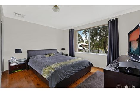 Property photo of 14 Seawind Terrace Berkeley Vale NSW 2261