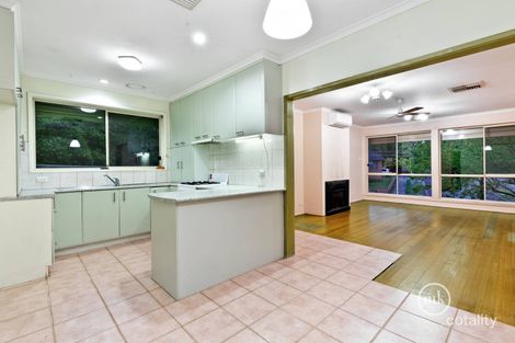 Property photo of 27 Gabonia Avenue Watsonia VIC 3087