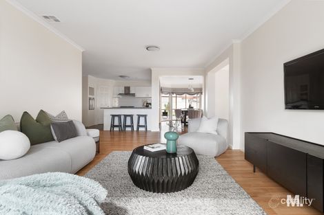 Property photo of 2 Glencapel Court Hillside VIC 3037