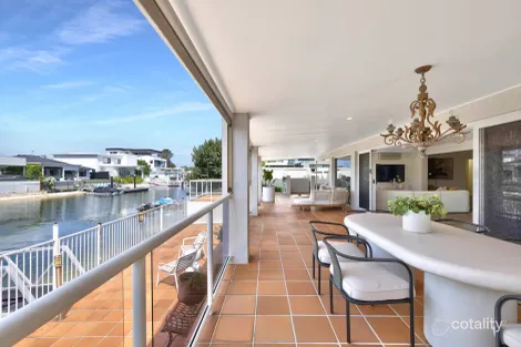 8 Cristobel Ct, Broadbeach Waters, QLD 4218