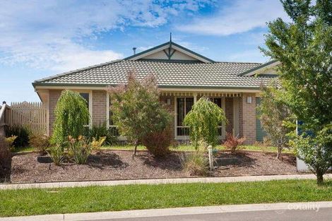 34 Meadowlands Way, Berwick, VIC 3806