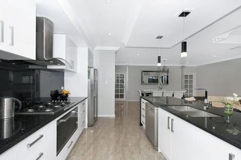 Property photo of 2 Monroe Cross Aveley WA 6069