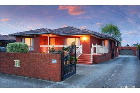 62 Dumbarton St, Reservoir, VIC 3073