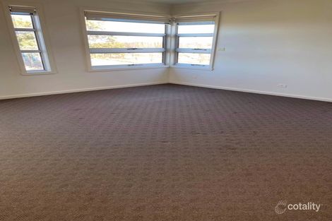 Property photo of 7 Ultimo Walk Taylors Hill VIC 3037