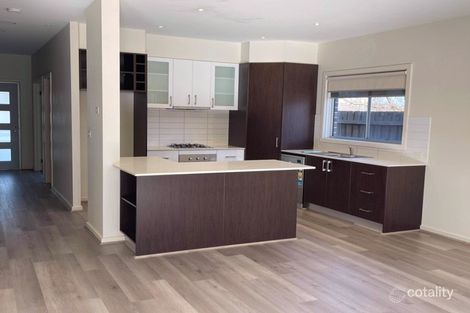 Property photo of 7 Ultimo Walk Taylors Hill VIC 3037