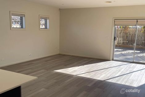 Property photo of 7 Ultimo Walk Taylors Hill VIC 3037