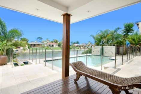 14 Bombala St, Broadbeach Waters, QLD 4218