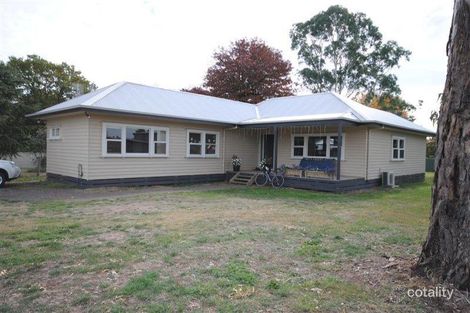 Property photo of 8 Bellview Court Mansfield VIC 3722