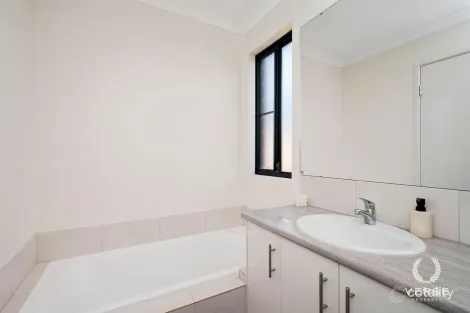 Property photo of 4 Cabbridge Lane Martin WA 6110