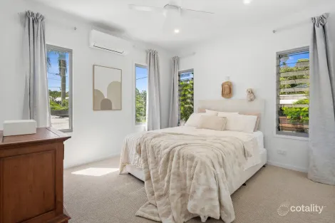 Property photo of 4 David Street Noosa Heads QLD 4567