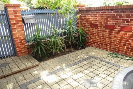 Property photo of 8D Park Road Crawley WA 6009