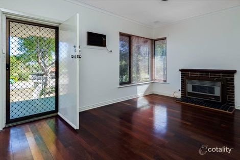 Property photo of 32 Clianthus Way Koongamia WA 6056
