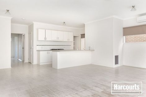 Property photo of 21 Wembley Circuit Pakenham VIC 3810