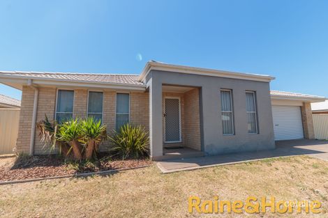 Property photo of 5 Timgarlen Avenue Dubbo NSW 2830