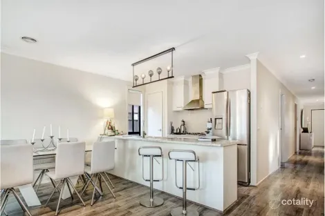 Property photo of 94 Breasley Parkway Point Cook VIC 3030