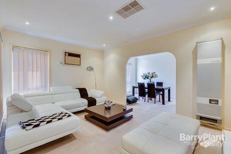 Property photo of 8 Elfin Place Kings Park VIC 3021