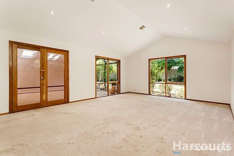 Property photo of 11 Nelse Court Wheelers Hill VIC 3150