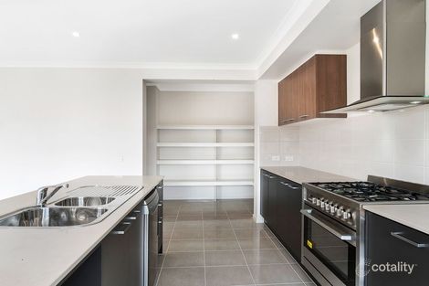 Property photo of 125 Bondi Parade Point Cook VIC 3030